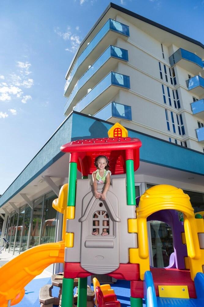 Hotel Parigi Bibione Eksteriør bilde