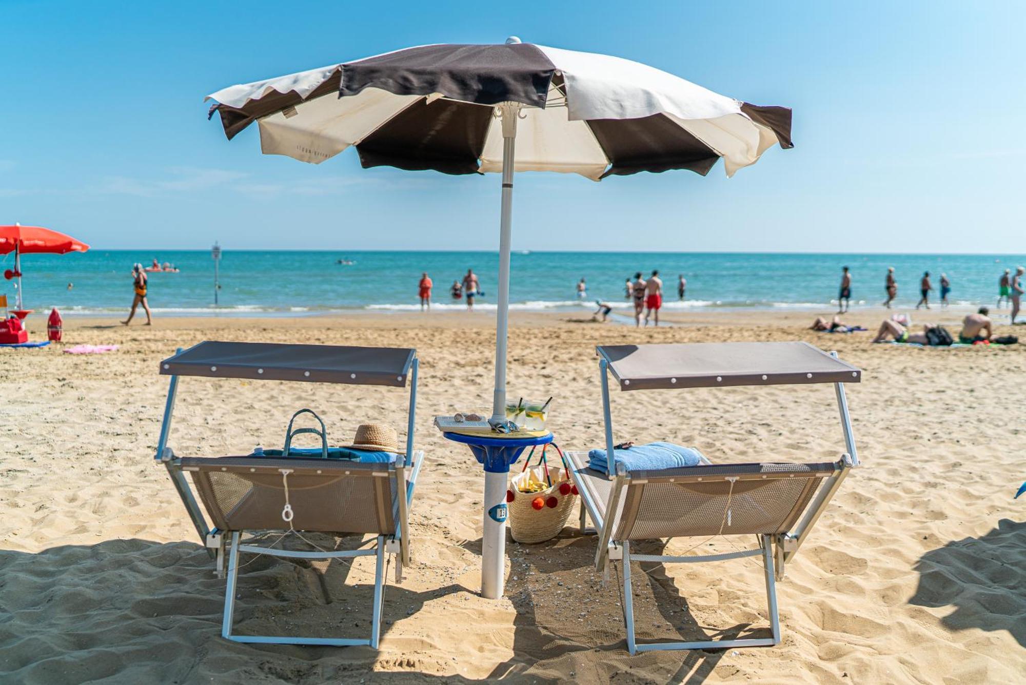 Hotel Parigi Bibione Eksteriør bilde