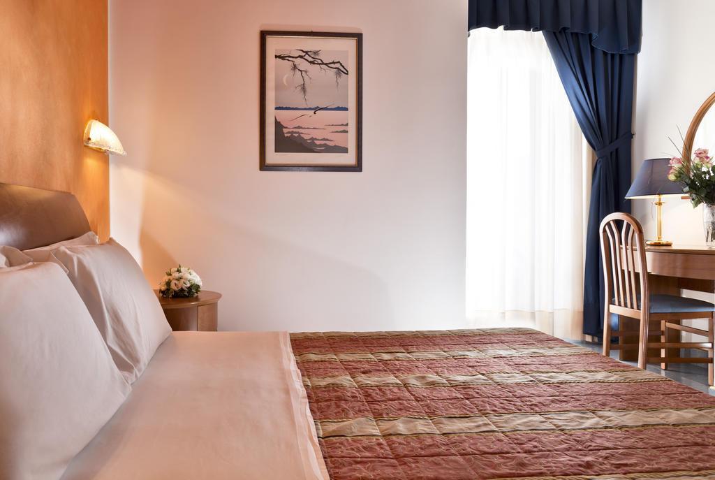 Hotel Parigi Bibione Eksteriør bilde