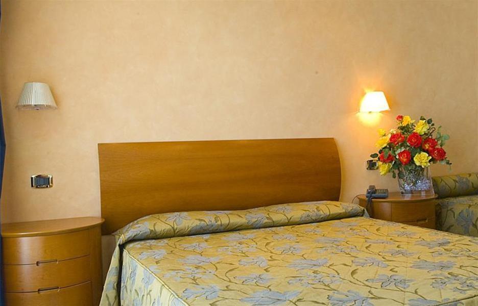 Hotel Parigi Bibione Eksteriør bilde