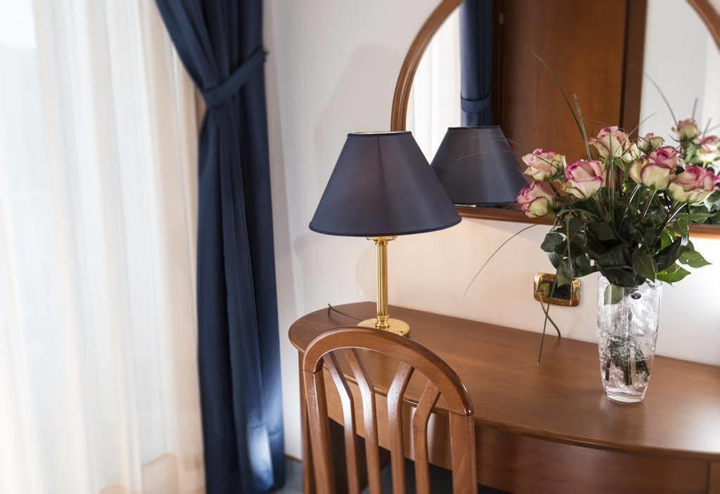 Hotel Parigi Bibione Eksteriør bilde